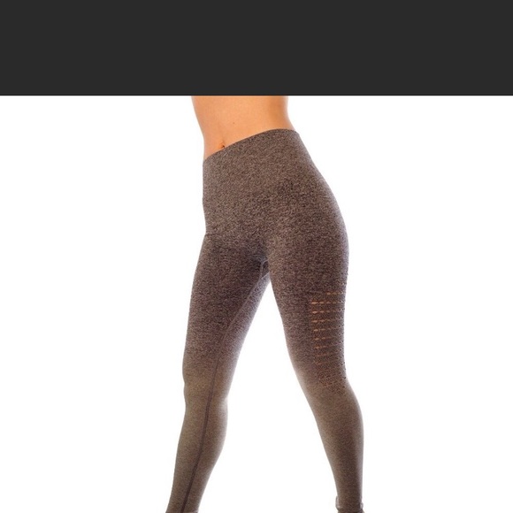 High Waist Yoga Pants- Tummy Control Worko… - Picture 3 of 8